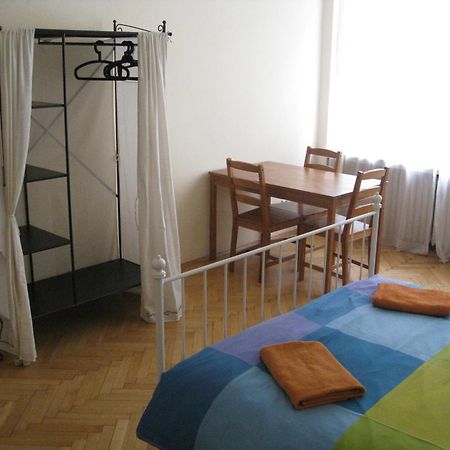Auberge de jeunesse Ragtime à Prague Extérieur photo