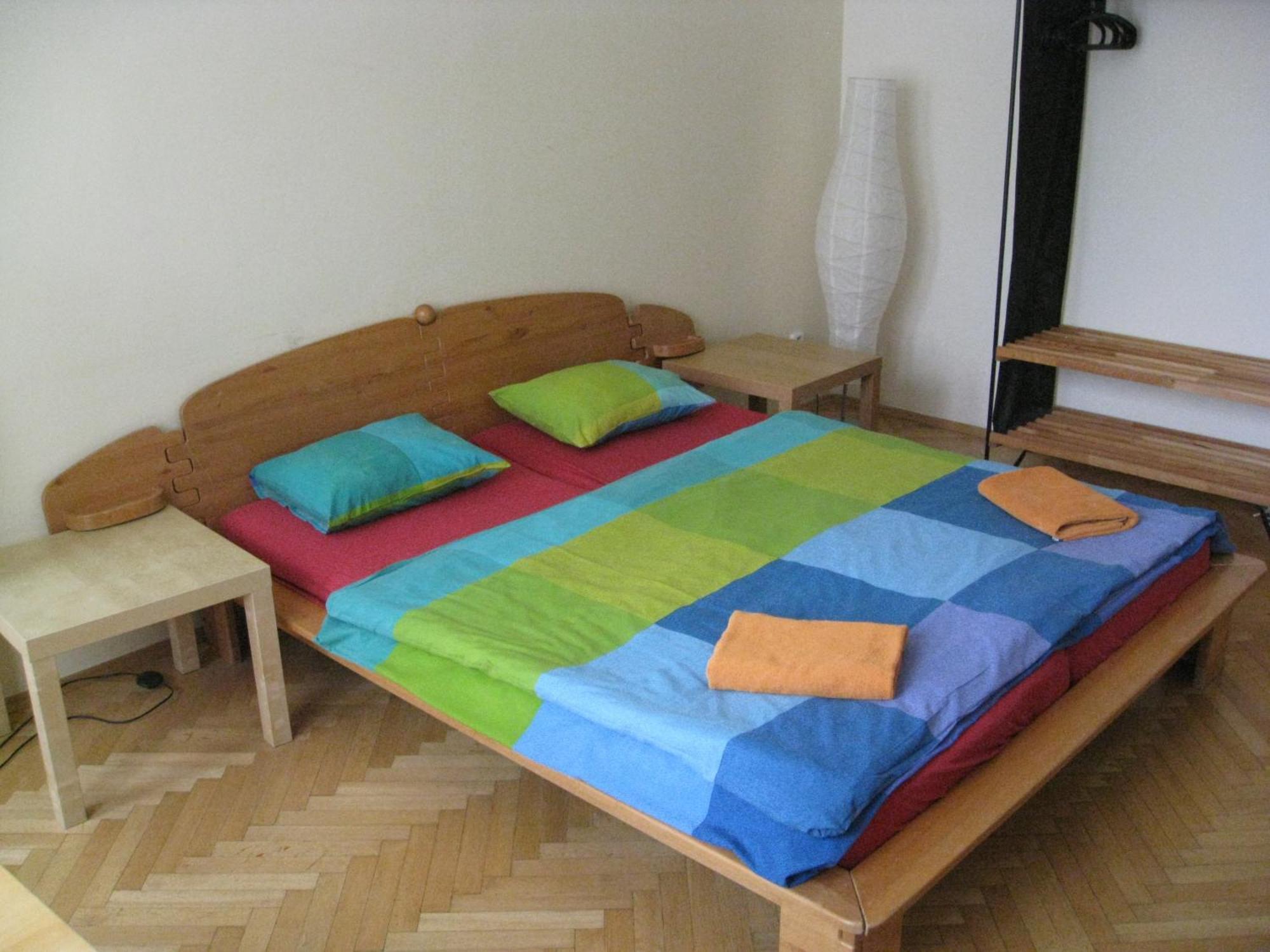 Auberge de jeunesse Ragtime à Prague Extérieur photo