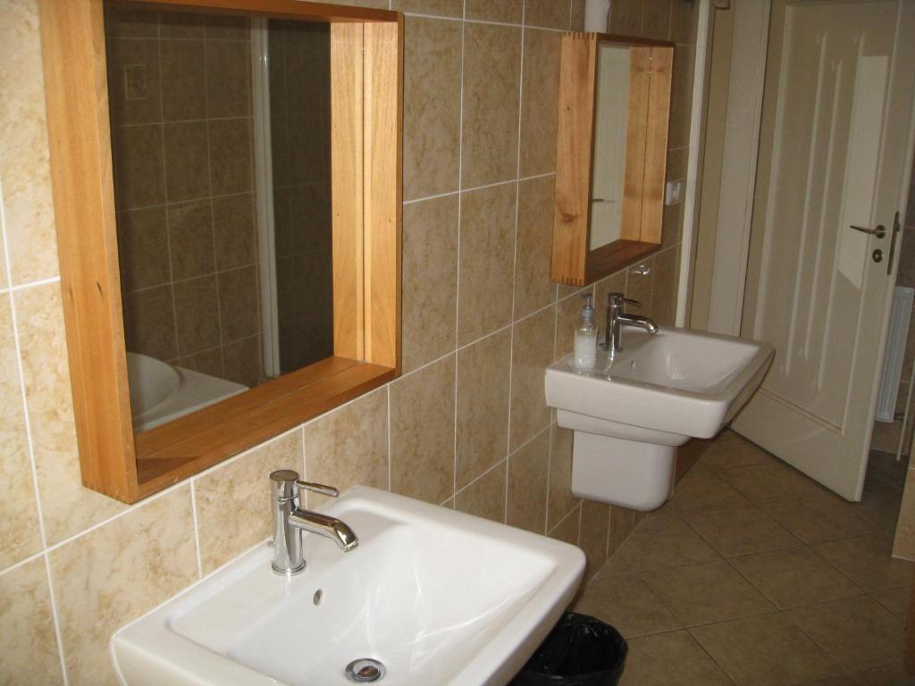 Auberge de jeunesse Ragtime à Prague Extérieur photo